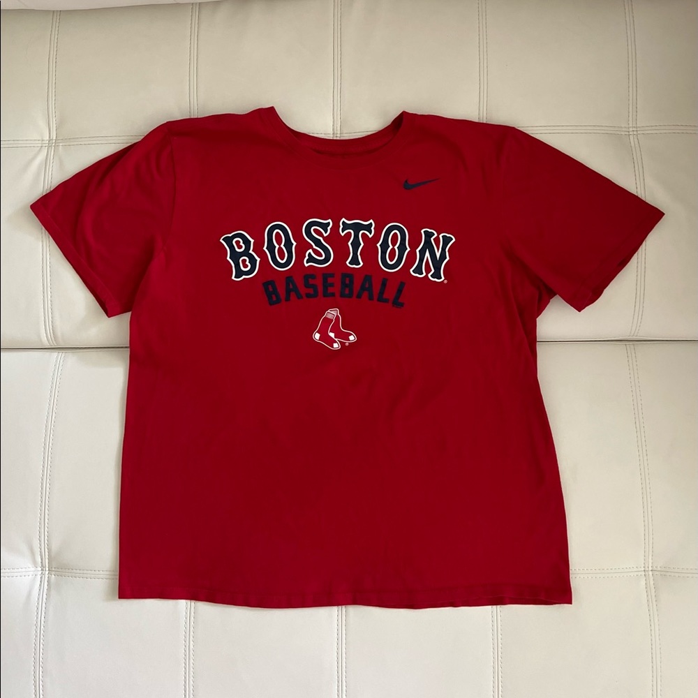 Nike Boston Red Sox Baseball Tshirt Red Size XL NWOT